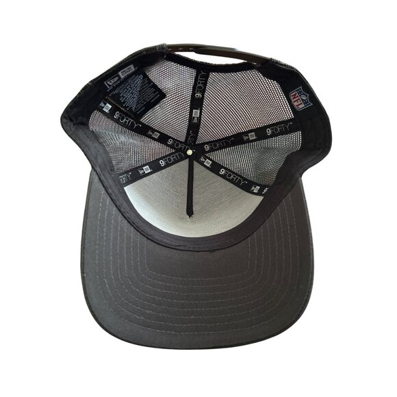 New Era Gray & Red Tampa Bay Buccaneers 9Forty Trucker Hat OSFM - Picture 6 of 8